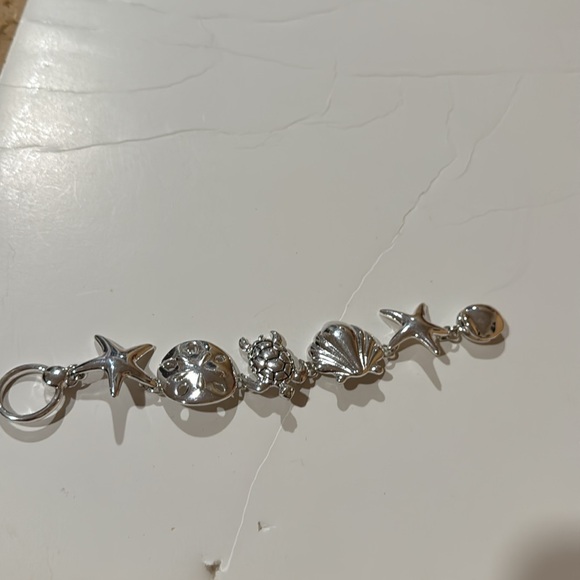 Classic sea life magnetic closure silver tone  NWT - Picture 3 of 4